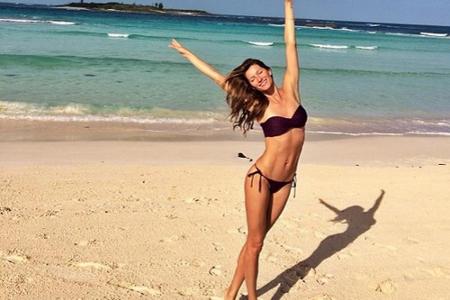 Topmodel Gisele Bündchen (34) hält ihren Bikini-Body am liebsten mit Yoga in Form Topmodel Gisele Bündchen (34) hält ihren Bikini-Body am liebsten mit Yoga in Form