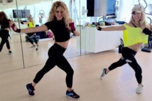 Shakira tanzt sich die Babypfunde weg