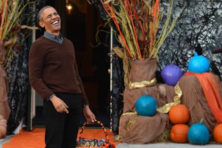 Nicht nur die eingeladenen Kinder, auch US-Präsident Barack Obama hatte bei der Halloween-Party im Weißen Haus seinen Spaß Nicht nur die eingeladenen Kinder, auch US-Präsident Barack Obama hatte bei der Halloween-Party im Weißen Haus seinen Spaß