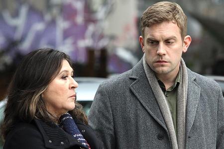 Traurige Angelegenheit: Die Zusammenarbeit von Blum (Eva Mattes) und Perlmann (Sebastian Bezzel) hinkt in Traurige Angelegenheit: Die Zusammenarbeit von Blum (Eva Mattes) und Perlmann (Sebastian Bezzel) hinkt in