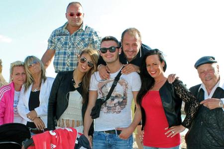 Willi Herren im Kreise seiner Lieben Willi Herren im Kreise seiner Lieben