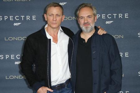 Sam Mendes (r.) mit seinem Bond-Darsteller Daniel Craig
