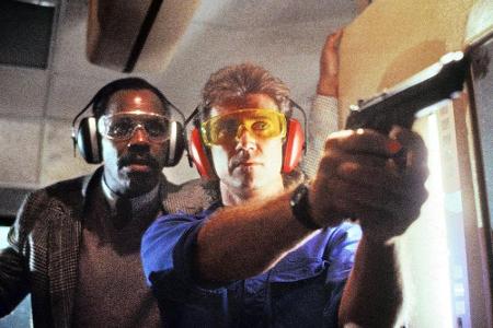 Danny Glover (l.) und Mel Gibson (r.) als Murtaugh und Riggs in Danny Glover (l.) und Mel Gibson (r.) als Murtaugh und Riggs in