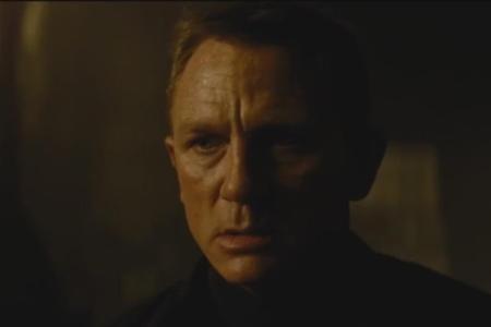 Sichtlich mitgenommen zeigt sich Daniel Craig alias Sichtlich mitgenommen zeigt sich Daniel Craig alias