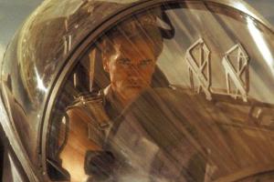 "True Lies - Wahre Lügen": Nach der Entführung seiner Ehefrau startet Harry Tasker (Arnold Schwarzenegger) eine ungewöhnlich...