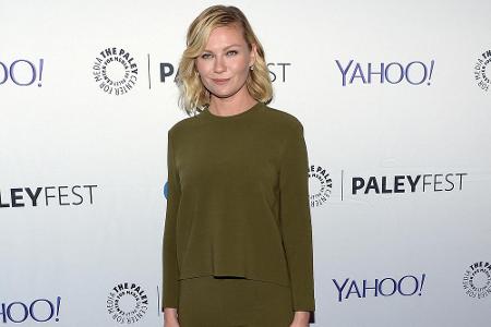Kirsten Dunst feiert in Grün Kirsten Dunst feiert in Grün