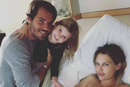 Tommy Haas präsentiert stolz seine Familie mit neuem Nachwuchs Tommy Haas präsentiert stolz seine Familie mit neuem Nachwuchs