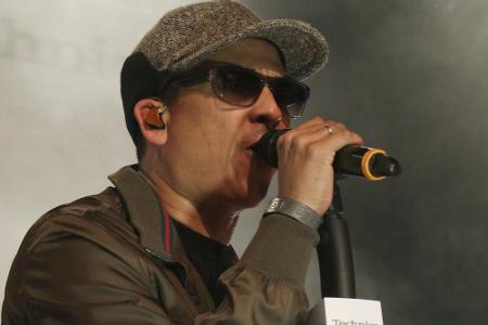 Xavier Naidoo bei einem Auftritt in Hamburg