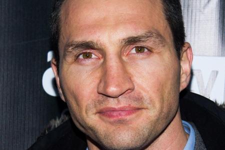 Wladimir Klitschko verlor am Wochenende seinen Titel an den 12 Jahre jüngeren Tyson Fury Wladimir Klitschko verlor am Wochenende seinen Titel an den 12 Jahre jüngeren Tyson Fury