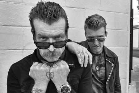 Die Bandmitglieder der Eagles of Death Metal konnten den Anschläegn entkommen Die Bandmitglieder der Eagles of Death Metal konnten den Anschläegn entkommen
