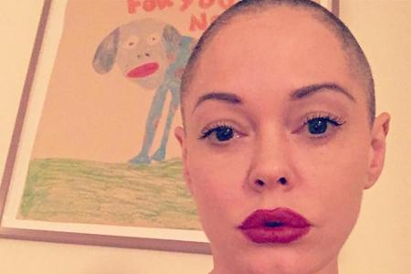 Rose McGowan sorgt mit ihrem neuen Look für Aufsehen Rose McGowan sorgt mit ihrem neuen Look für Aufsehen