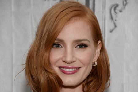 Beim Konzert in Prag versohlte Jessica Chastain Madonna den Hintern Beim Konzert in Prag versohlte Jessica Chastain Madonna den Hintern
