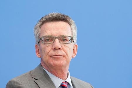 Innenminister Thomas de Maizière kommt zum Innenminister Thomas de Maizière kommt zum