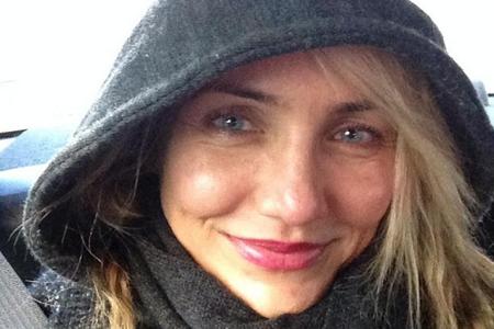 Cameron Diaz ist gegen die Kälte warm eingepackt. Um das Immunsystem wirklich zu unterstützen, gehört aber noch mehr dazu Cameron Diaz ist gegen die Kälte warm eingepackt. Um das Immunsystem wirklich zu unterstützen, gehört aber noch mehr dazu