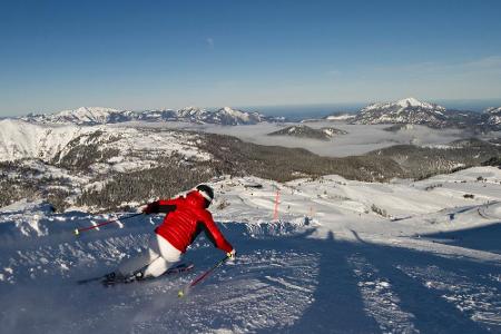 Hier macht Skifahren richtig Spaß: Viel Sonne und tolle Pisten auf der Steinplatte Hier macht Skifahren richtig Spaß: Viel Sonne und tolle Pisten auf der Steinplatte