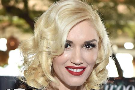 Gwen Stefani und ihr Signature-Look: blonde Haare und rote Lippen Gwen Stefani und ihr Signature-Look: blonde Haare und rote Lippen