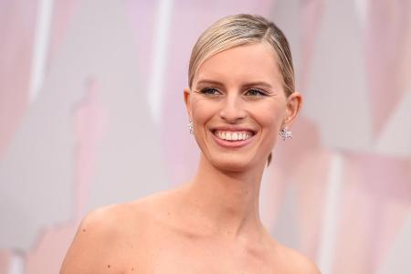 Mindestens genauso wie hier bei den Oscars 2015 dürfte Karolina Kurkova auch nach der Geburt ihres zweiten Sohnes gestrahlt ... Mindestens genauso wie hier bei den Oscars 2015 dürfte Karolina Kurkova auch nach der Geburt ihres zweiten Sohnes gestrahlt ...