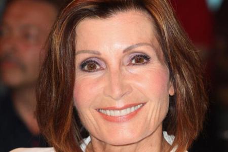 Schauspielerin Susanne Uhlen bekam die Brustkrebs-Diagnose im Sommer 2015 Schauspielerin Susanne Uhlen bekam die Brustkrebs-Diagnose im Sommer 2015