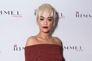 Rita Ora auf dem roten Teppich bei einer Veranstaltung in Toronto