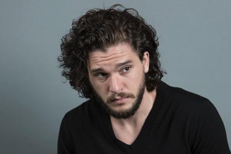 Will sich offenbar nicht von seinem Lockenschopf trennen: Kit Harington Will sich offenbar nicht von seinem Lockenschopf trennen: Kit Harington