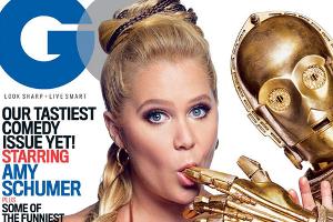 Die freche Amy Schumer macht sich auf dem "GQ"-Cover an C-3PO ran