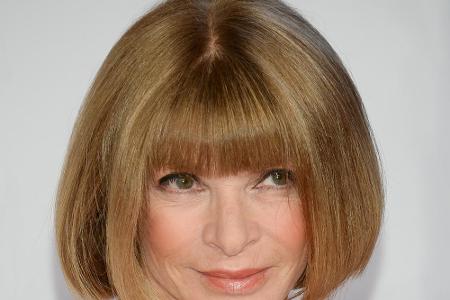 Sie ist die wohl einflussreichste und stilsicherste Frau in der Modewelt - und doch: Auch Anna Wintour ist nicht vor allem g... Sie ist die wohl einflussreichste und stilsicherste Frau in der Modewelt - und doch: Auch Anna Wintour ist nicht vor allem g...