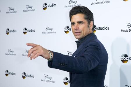 John Stamos ist in den Entzug gegangen John Stamos ist in den Entzug gegangen