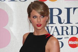 Persönlicher Mode-Tipp von Taylor Swift: Krawatte oder Fliege?