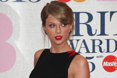 Taylor Swift, hier bei den Brit Awards 2015, hilft anscheinend gerne ihren Fans Taylor Swift, hier bei den Brit Awards 2015, hilft anscheinend gerne ihren Fans