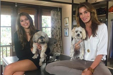 Kaia Gerber ist ihrer Mutter Cindy Crawford wie aus dem Gesicht geschnitten Kaia Gerber ist ihrer Mutter Cindy Crawford wie aus dem Gesicht geschnitten