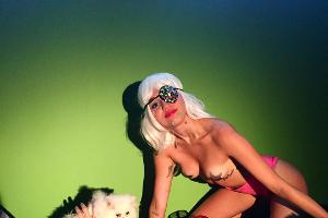 Miley Cyrus zieht mal wieder blank