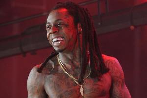 Lil Wayne fliegt aus seinem Privatjet