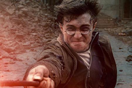 Harry Potter (Daniel Radcliffe) kämpft in Harry Potter (Daniel Radcliffe) kämpft in