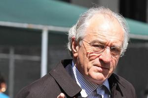 Robert De Niro verwandelt sich in Bernie Madoff