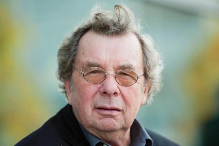Literaturkritiker, Schriftsteller und TV-Star Hellmuth Karasek ist gestorben Literaturkritiker, Schriftsteller und TV-Star Hellmuth Karasek ist gestorben