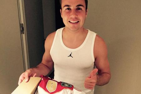 Mario Götze präsentiert sein Werk Mario Götze präsentiert sein Werk