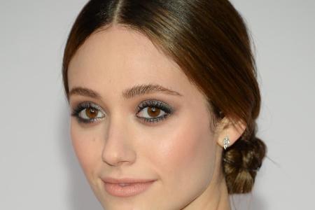 Emmy Rossum hat sich mit ihrem Freund Sam Esmail verlobt Emmy Rossum hat sich mit ihrem Freund Sam Esmail verlobt