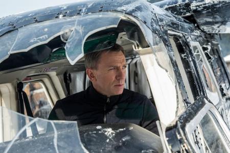 Wird Daniel Craig alias James Bond die königlichen Hoheiten bei der Weltpremiere von Wird Daniel Craig alias James Bond die königlichen Hoheiten bei der Weltpremiere von