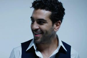 Elyas M'Barek tanzt durch Lenas neues Video