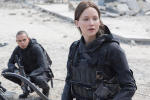 Das Finale von "Mockingjay Teil 2" naht: Katniss Everdeen (Jennifer Lawrence) ist bereit, zu kämpfen