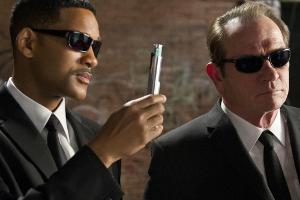 Will Smith und Tommy Lee Jones in "Men in Black 3"