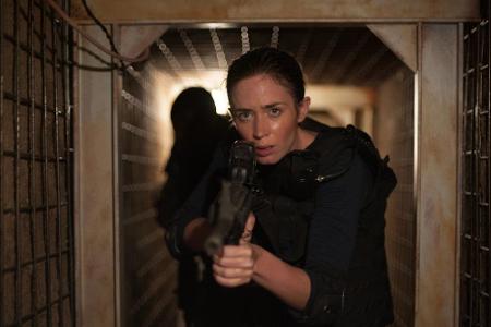 Kate Macer (Emily Blunt) wagt sich in Kate Macer (Emily Blunt) wagt sich in