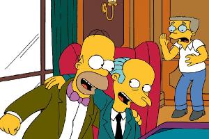 Waylon Smithers (re.) hat sei langem ein Auge auf seinen Boss Mr. Burns (Mitte) geworfen