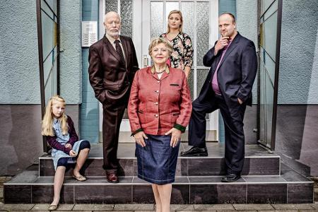 Helga Beimer (Marie-Luise Marjan) und ihr Clan sind Ureinwohner der Helga Beimer (Marie-Luise Marjan) und ihr Clan sind Ureinwohner der