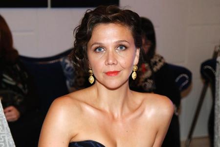 Gefragte Schauspielerin: Maggie Gyllenhaal - hier bei den Emmy-Awards 2015 in L.A. Gefragte Schauspielerin: Maggie Gyllenhaal - hier bei den Emmy-Awards 2015 in L.A.