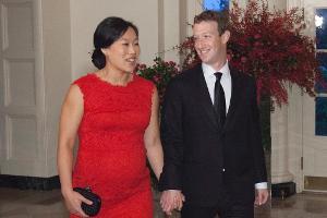 Mark Zuckerberg gefällt das: Seine Frau zeigt ihren Babybauch