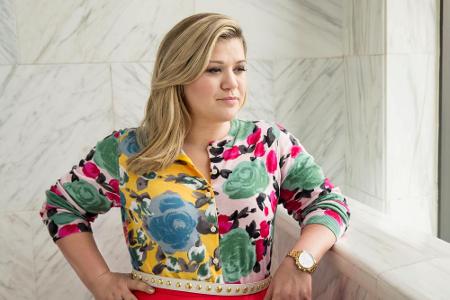 Kelly Clarkson muss auf Anraten der Ärzte kürzertreten Kelly Clarkson muss auf Anraten der Ärzte kürzertreten
