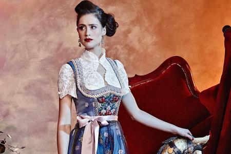 Ein Dirndl muss gut passen, der Rest ist Geschmackssache: Manchen Frauen stehen auffälligere Modelle wie zum Beispiel von De... Ein Dirndl muss gut passen, der Rest ist Geschmackssache: Manchen Frauen stehen auffälligere Modelle wie zum Beispiel von De...