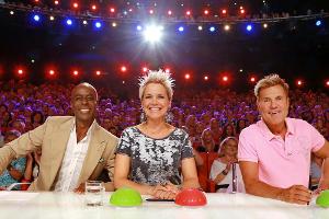 Inka Bause nimmt in der "Supertalent"-Jury Platz