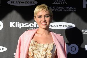 Miley Cyrus greift Pop-Prinzessin Taylor Swift an